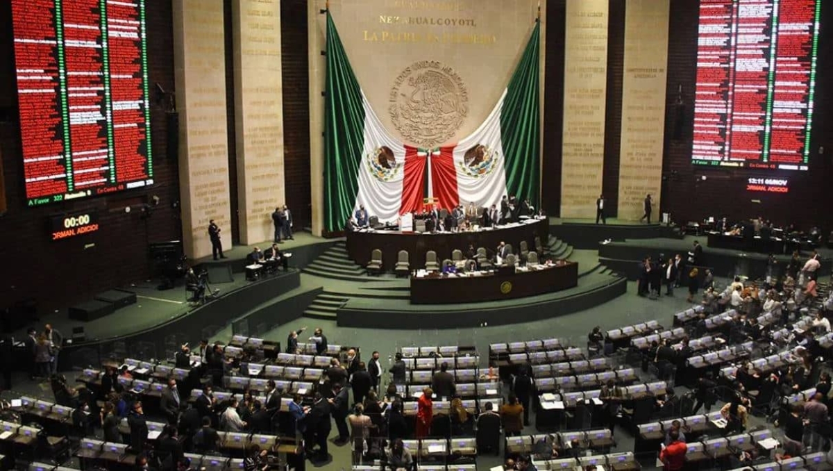 Cámara de Diputados interpondrá queja contra INE por aplazar "revocación de mandato"