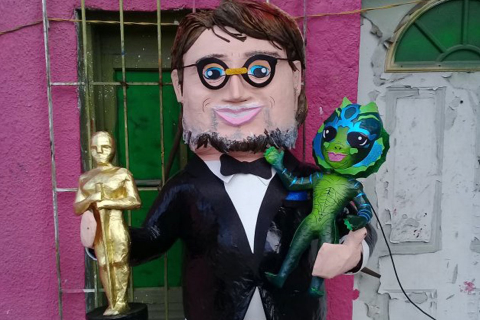Porque soy mexicano, soy una piñata
