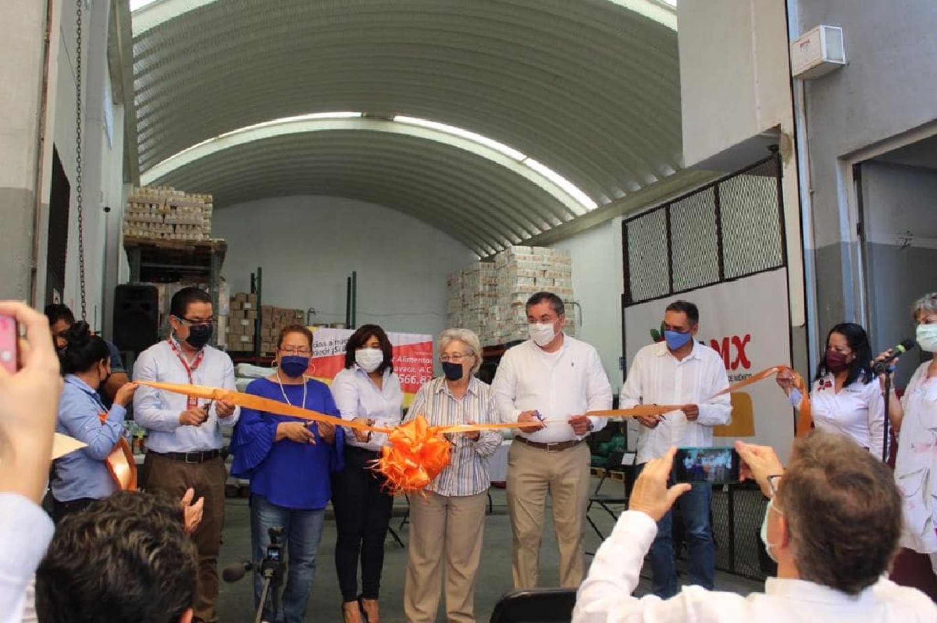 Preside Rafael Reyes inauguración de un  centro de distribución del banco de alimentos de Morelos