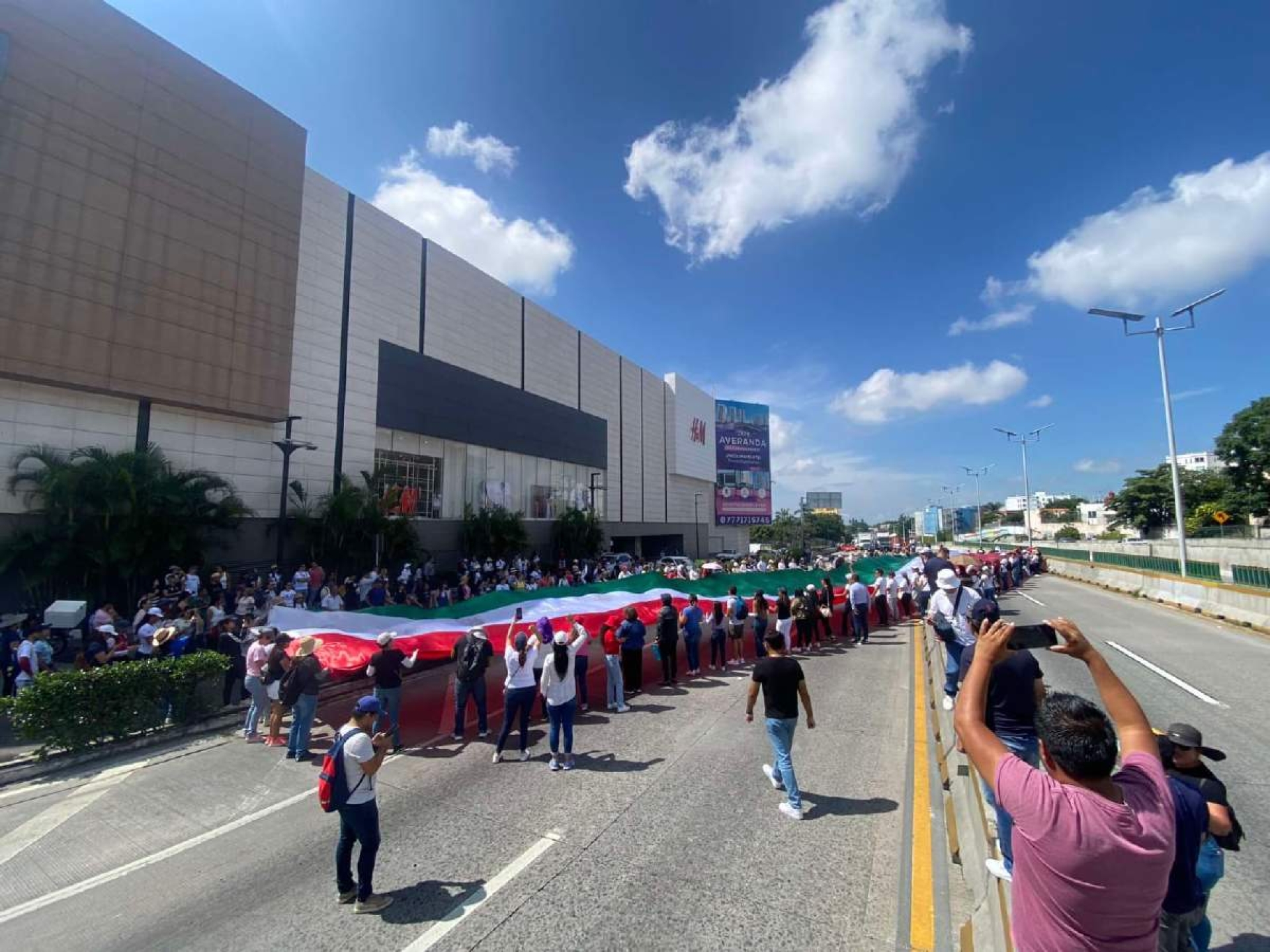 Piden a INE acatar recursos contra reforma