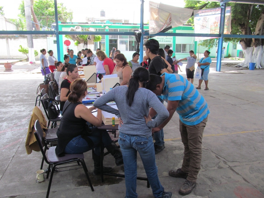 Acusan de condicionamiento de inscripciones en tres primarias de Jojutla