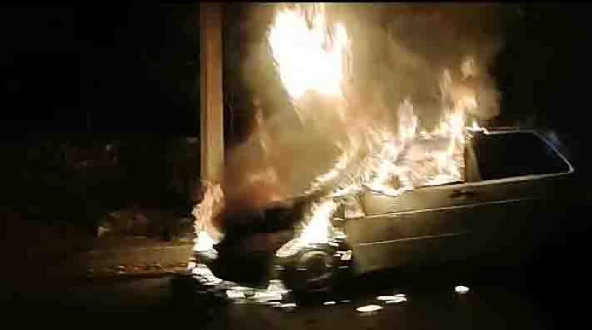 Incendian un automóvil en Jiutepec