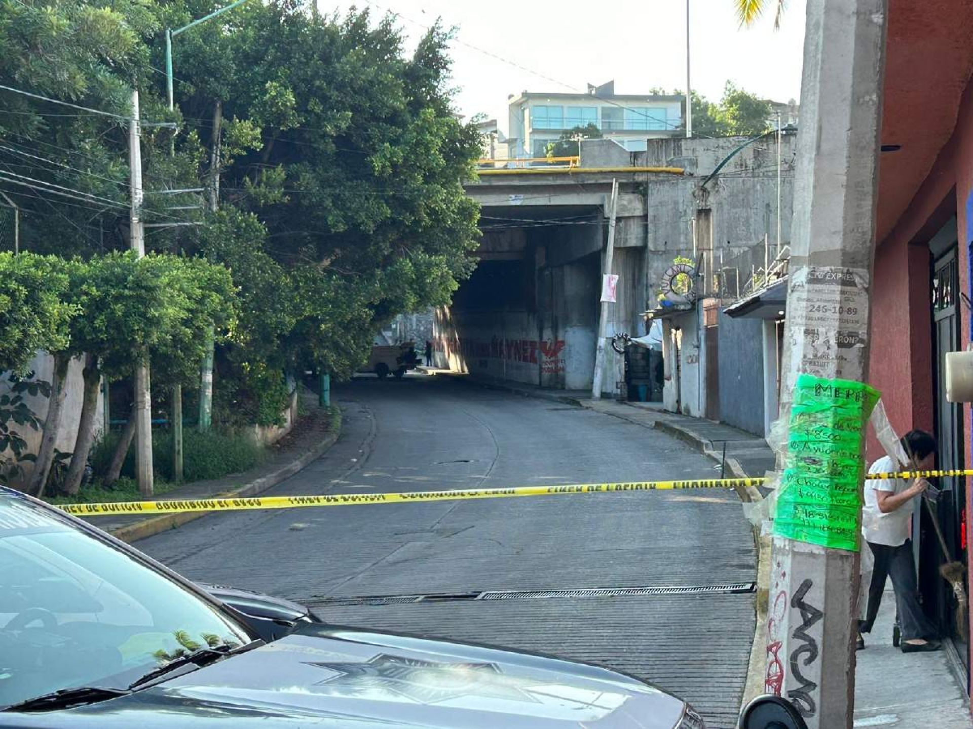 Abandonan un cadáver en la avenida Atlacomulco