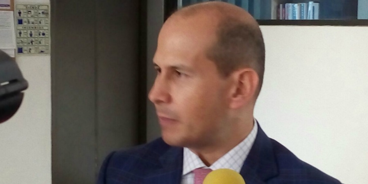 En el Congreso "estos tres meses vamos a hacer un reajuste, no es un despido masivo": Álvarez Cisneros