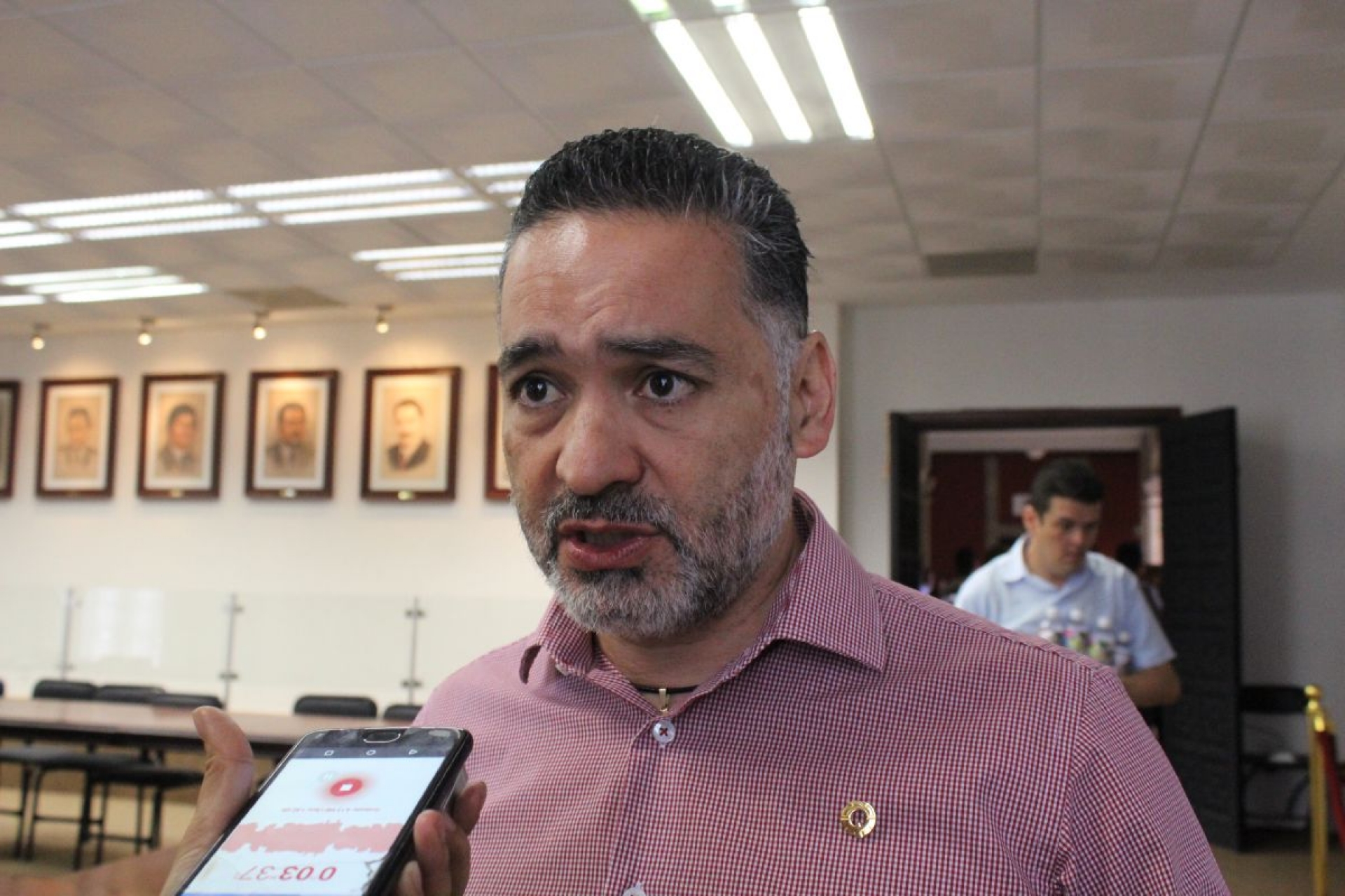 Empresarios piden a autoridades garantizar transición pacífica