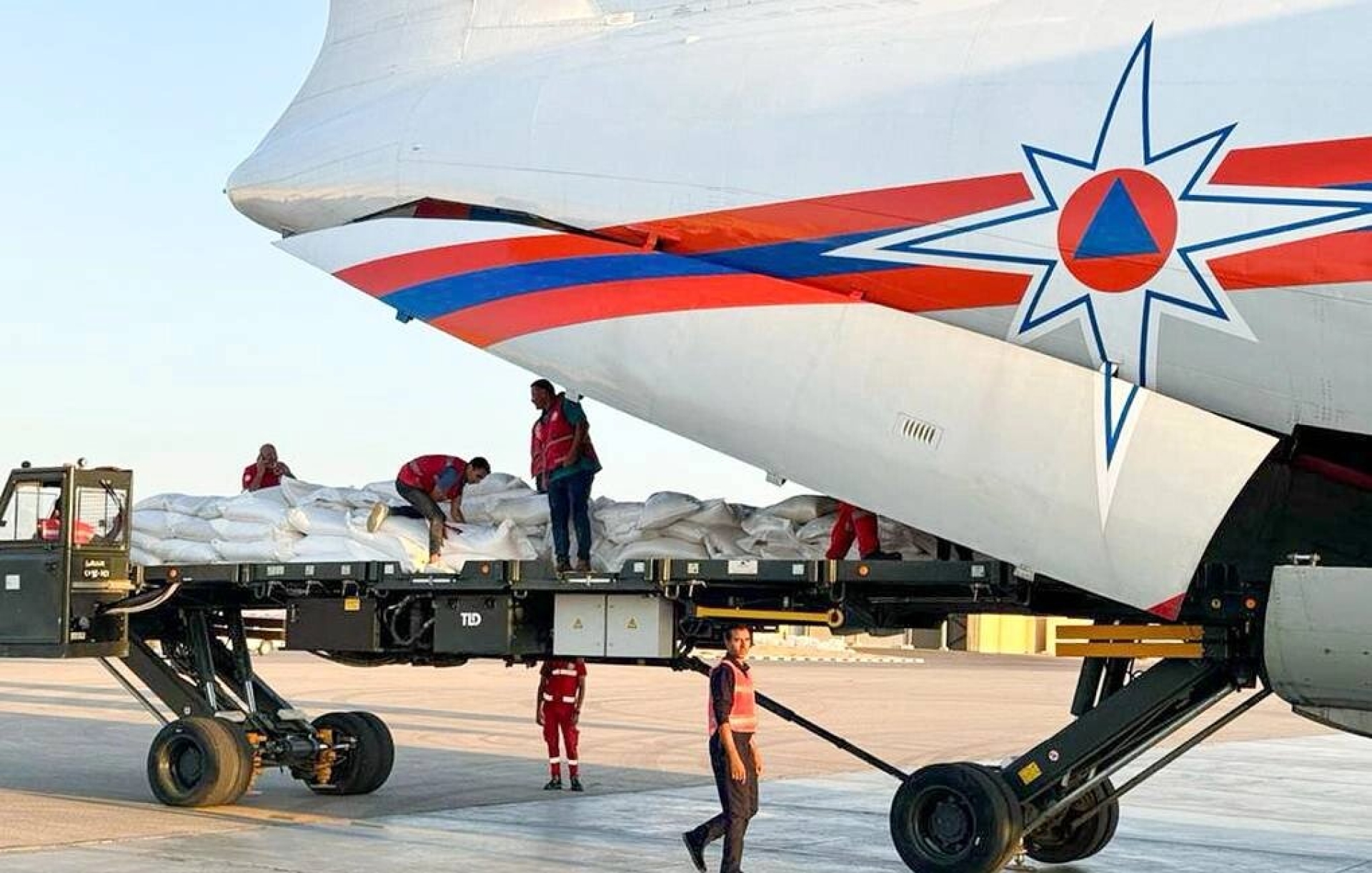 Rusia envía ayuda humanitaria a civiles en franja de Gaza