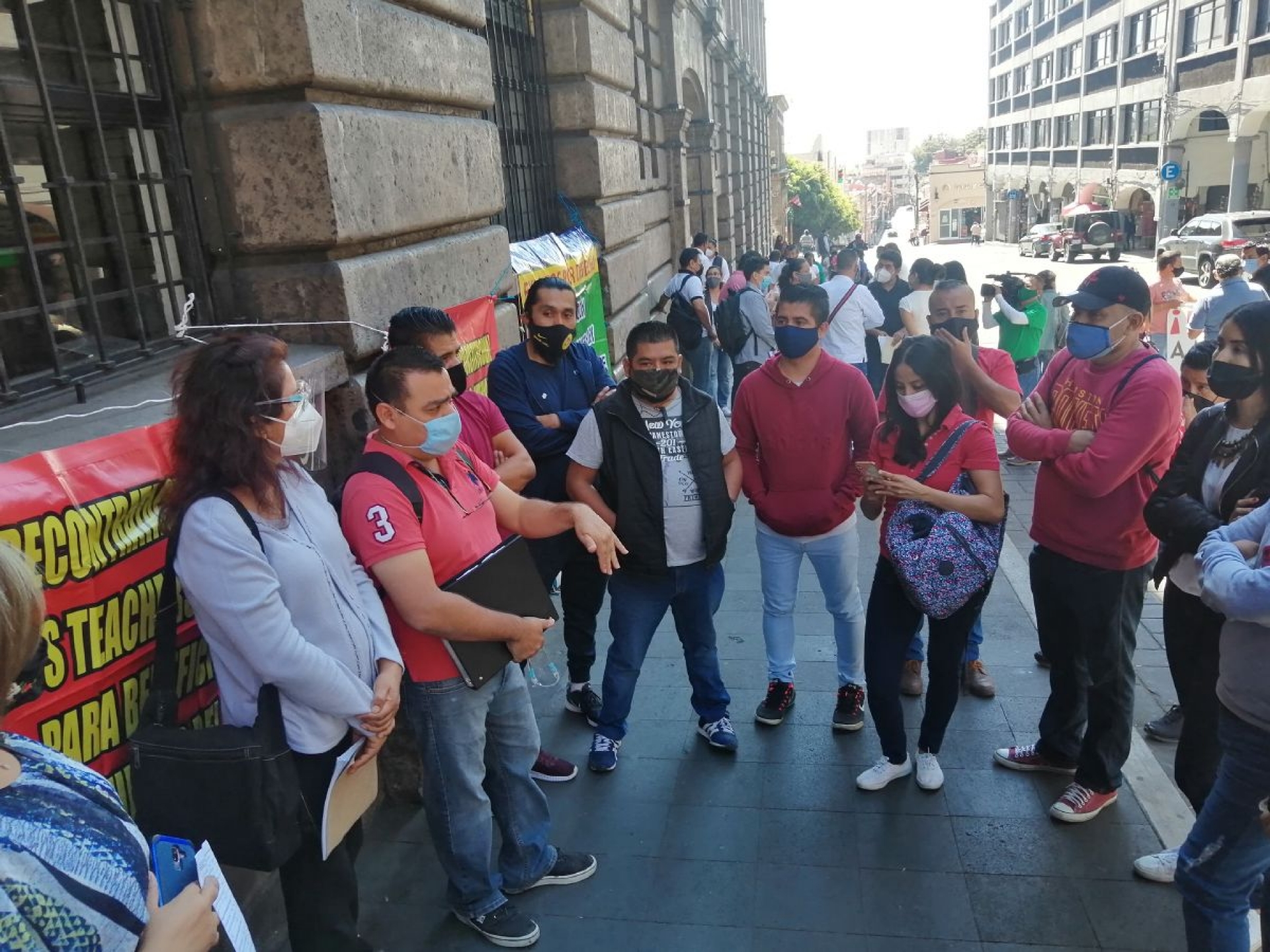 Profesores de Inglés logran acuerdo; cobrarán salarios atrasados