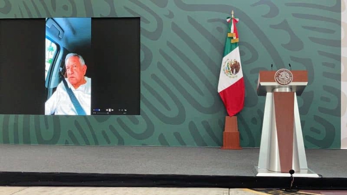 Maestros retienen a AMLO en Chiapas e impiden que llegue a la mañanera