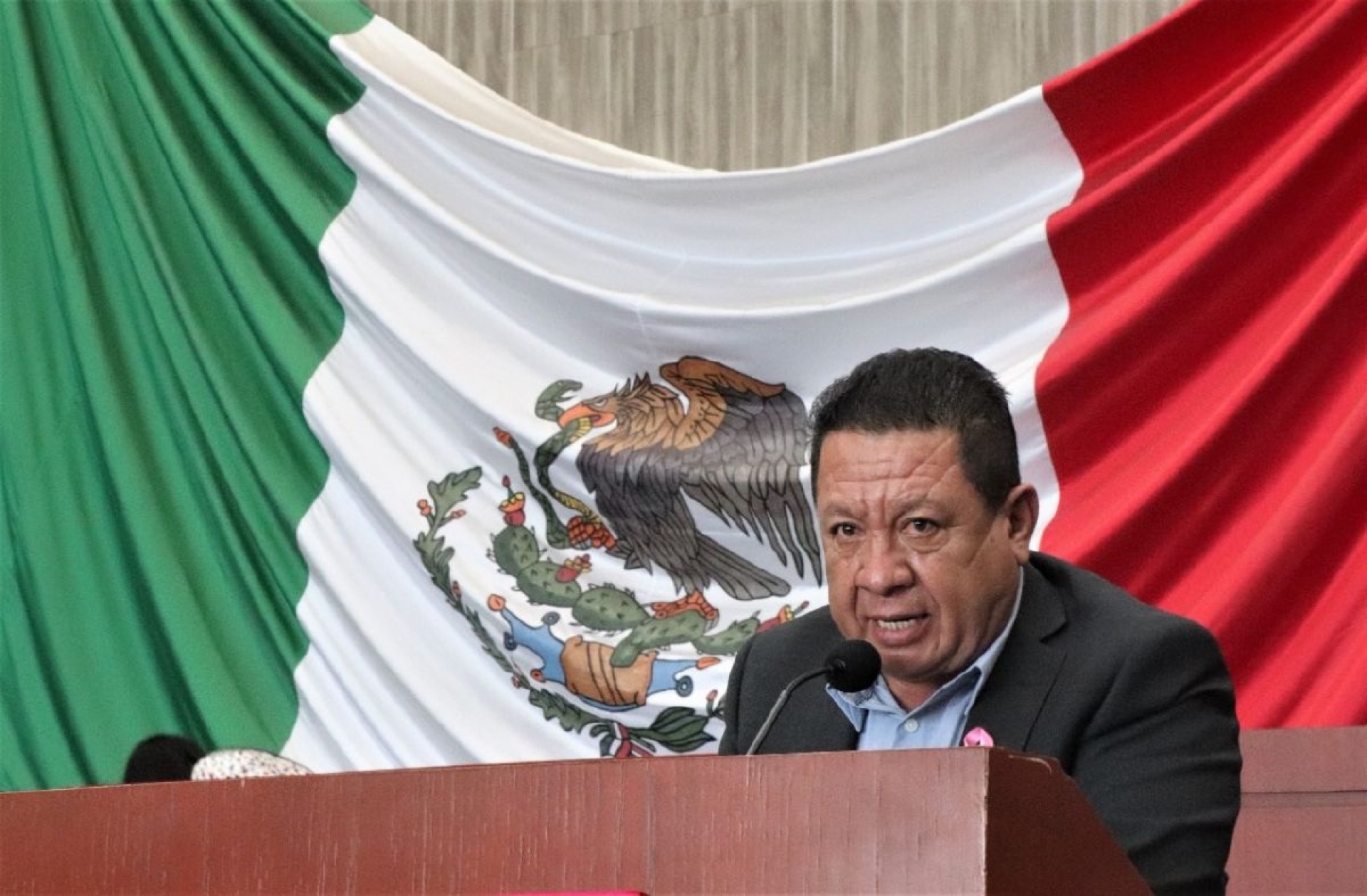 Proponen modificar ley del notariado