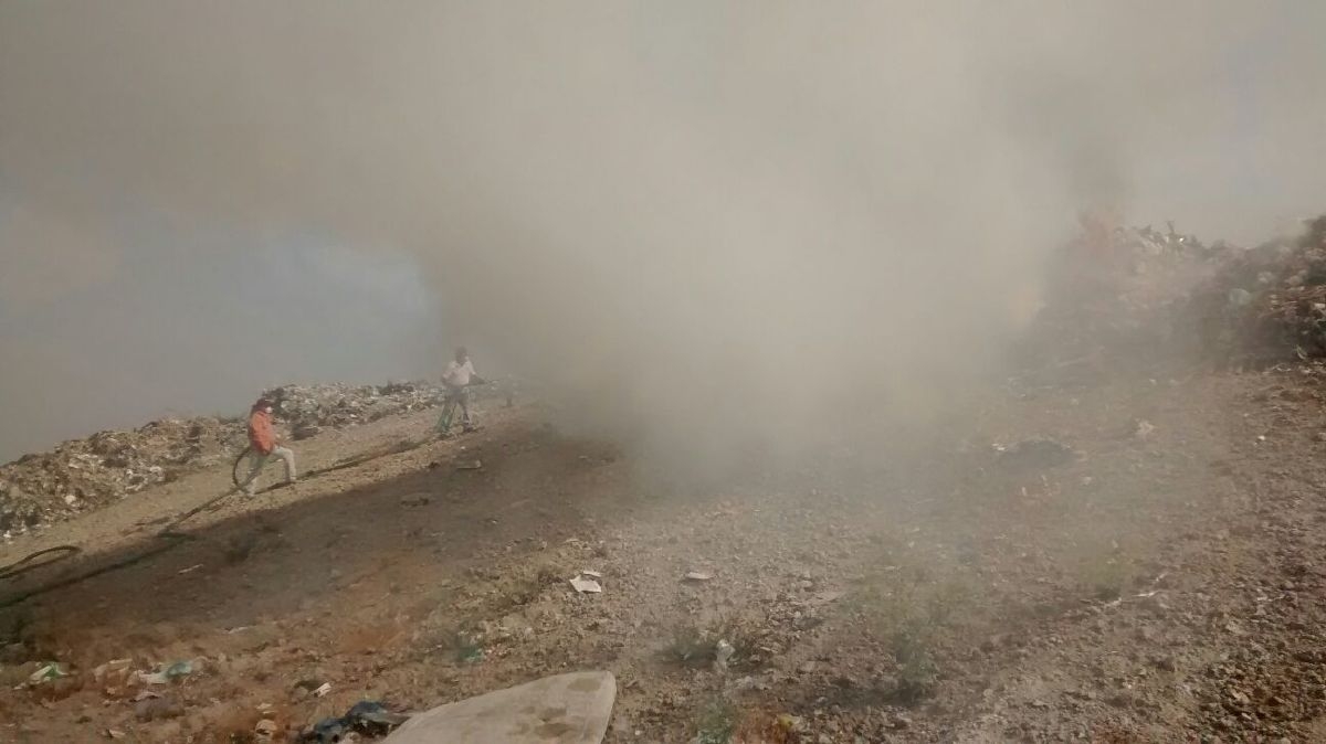 Se registra incendio en el relleno sanitario de Mazatepec