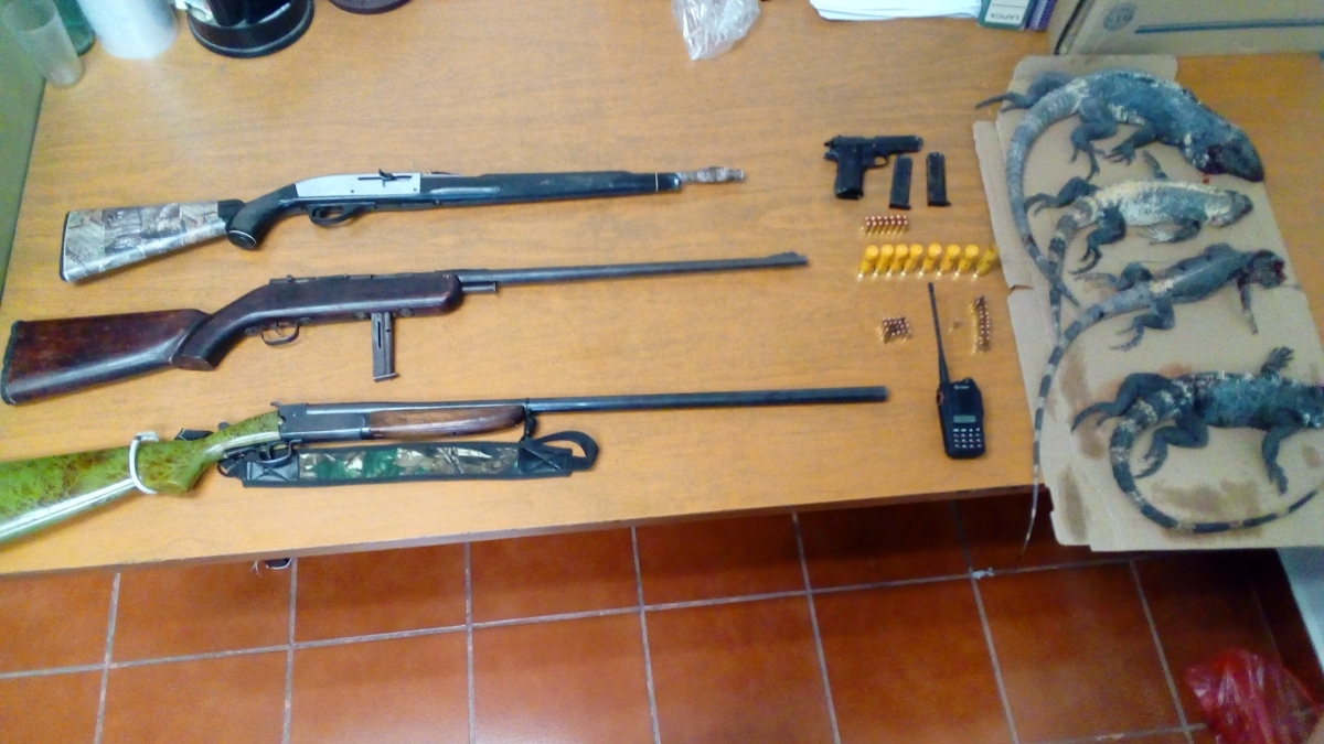 Capturan a tres hombres en posesión de armas de fuego