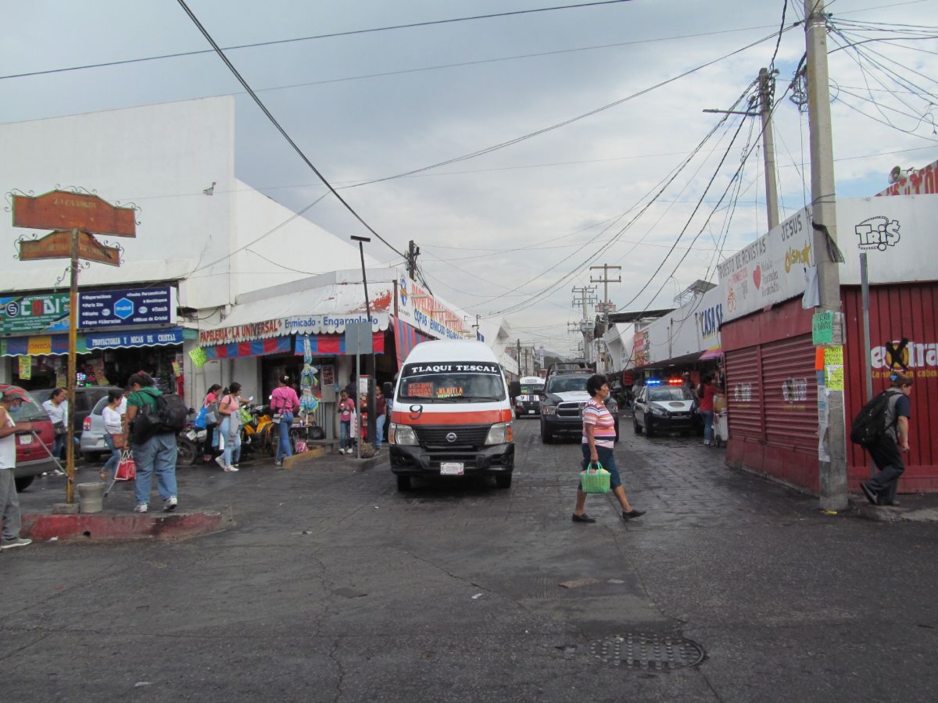 Comerciantes del mercado BJ solicitan reubicación de ambulantes