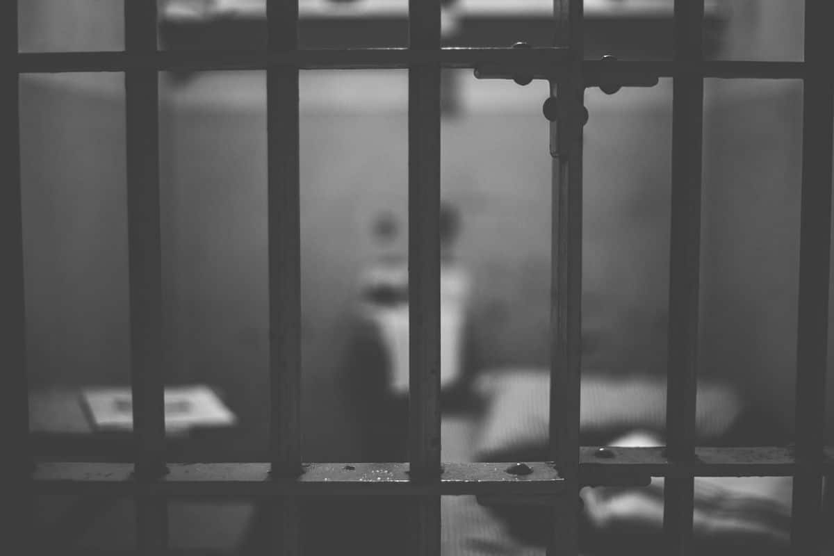 A prisión preventiva, individuo acusado de abusar de una niña