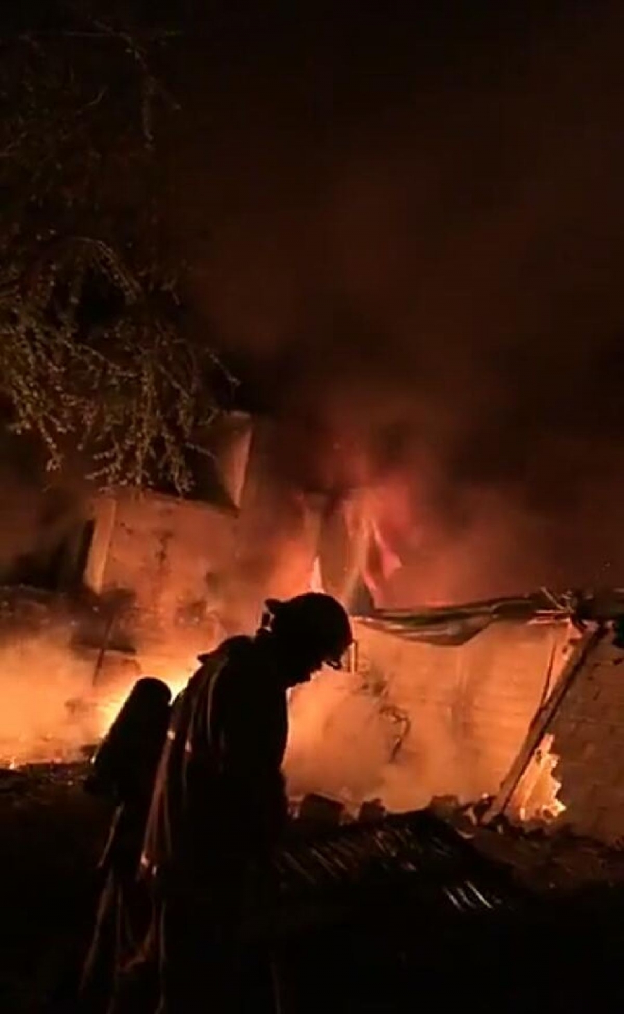 Un incendio causó daños severos en una bodega