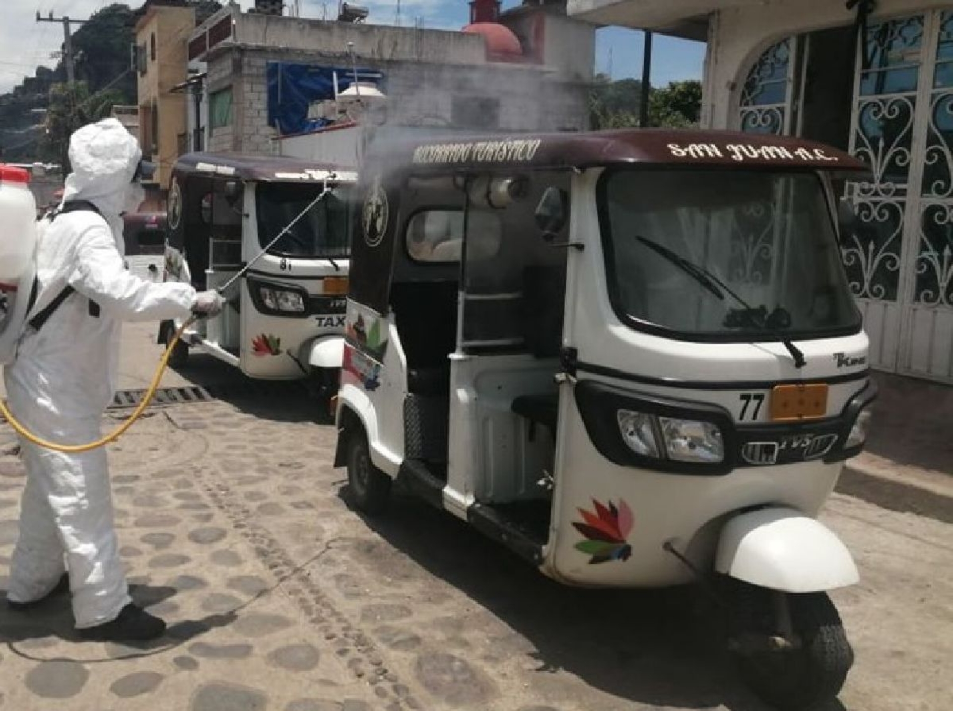 Ante aumento de casos de covid-19, redoblan desinfección en Tlayacapan