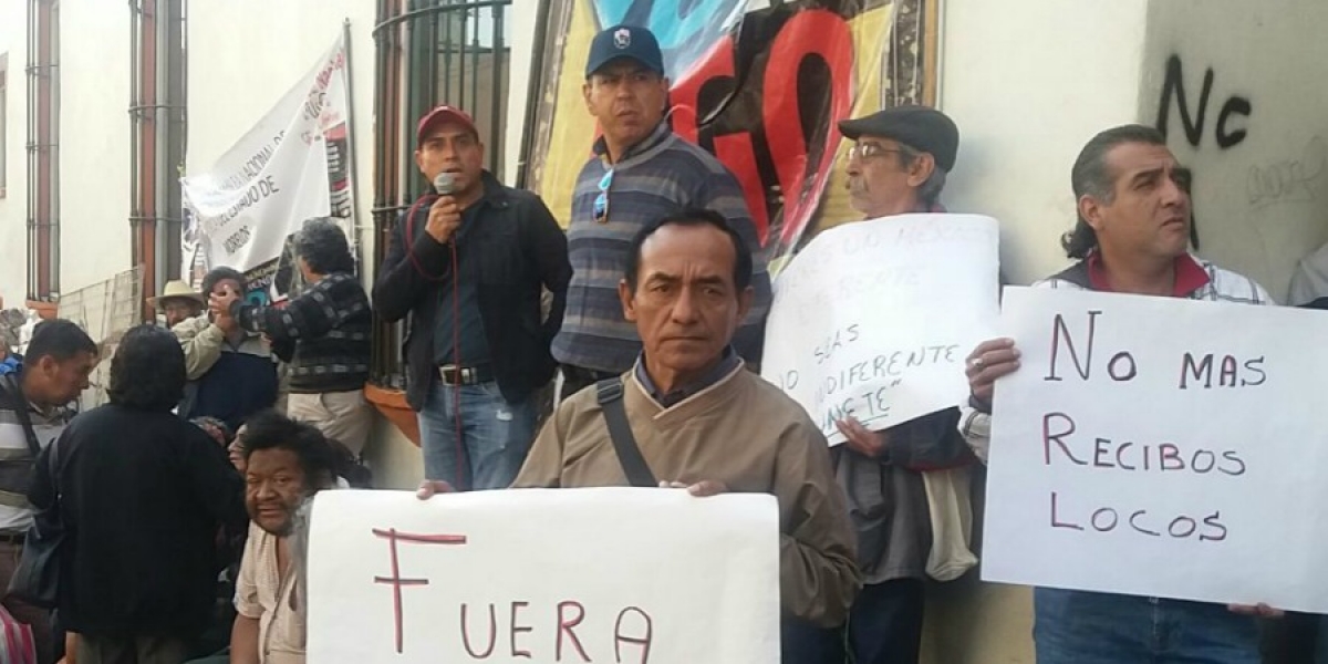 Protesta nuevamente la ANUEE en oficinas de la CFE