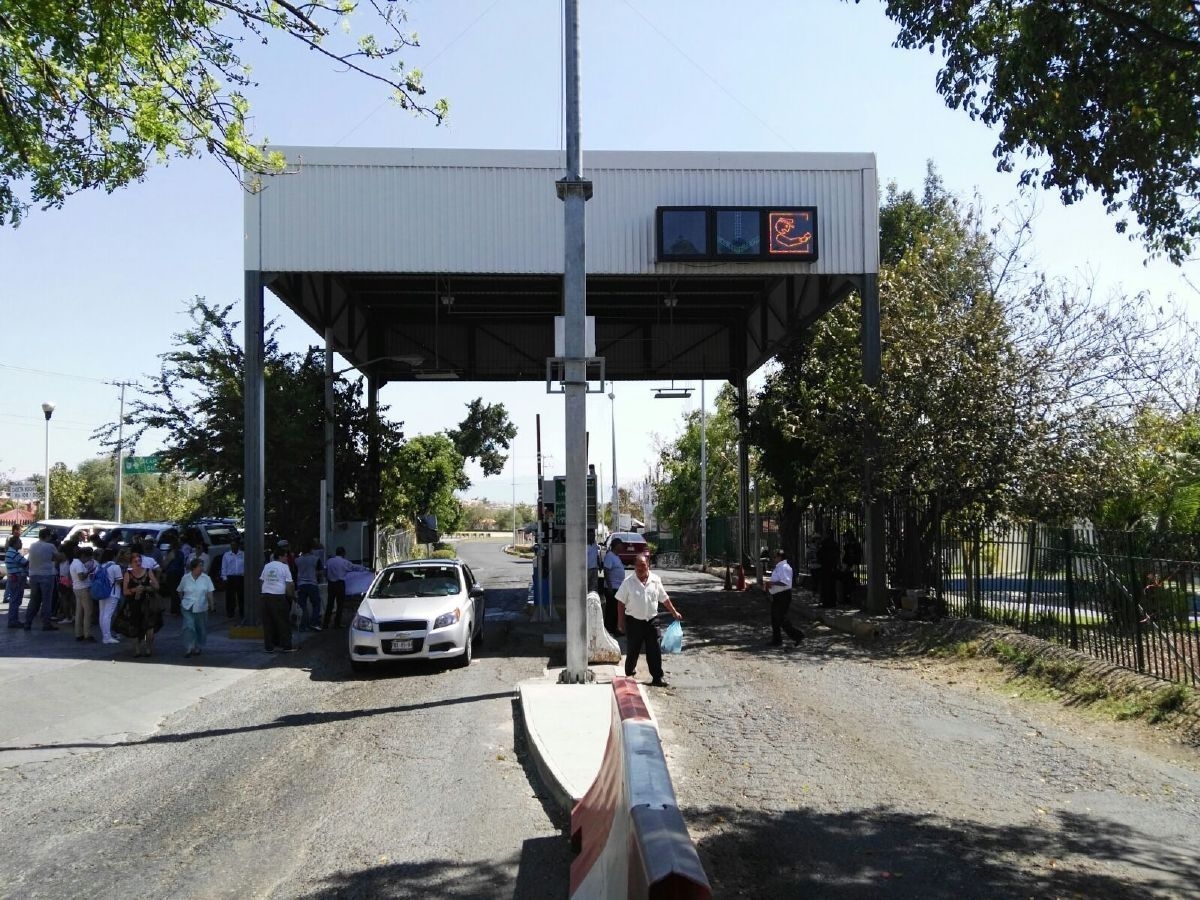 En suspenso liberación de casetas de autopista del Sol