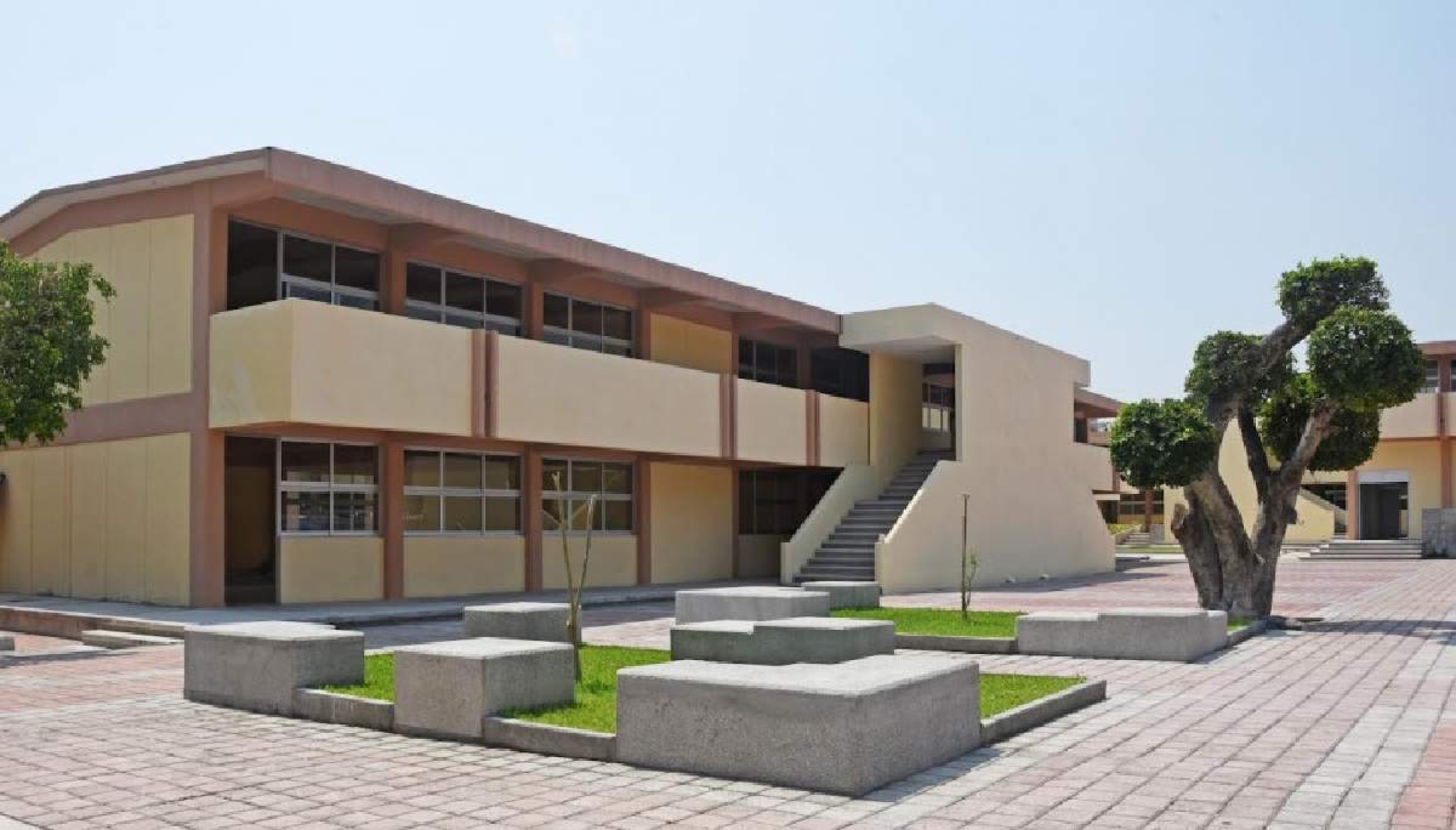 Imparte plática la UECS en la Preparatoria 5 de la UAEM