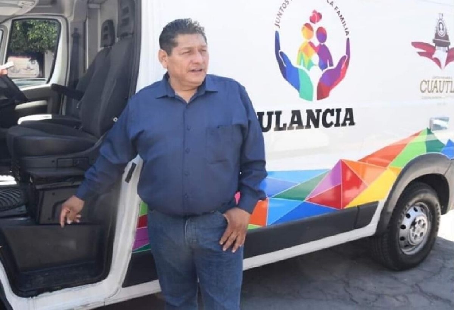 Entrega alcalde de Cuautla ambulancia reparada a SSPM