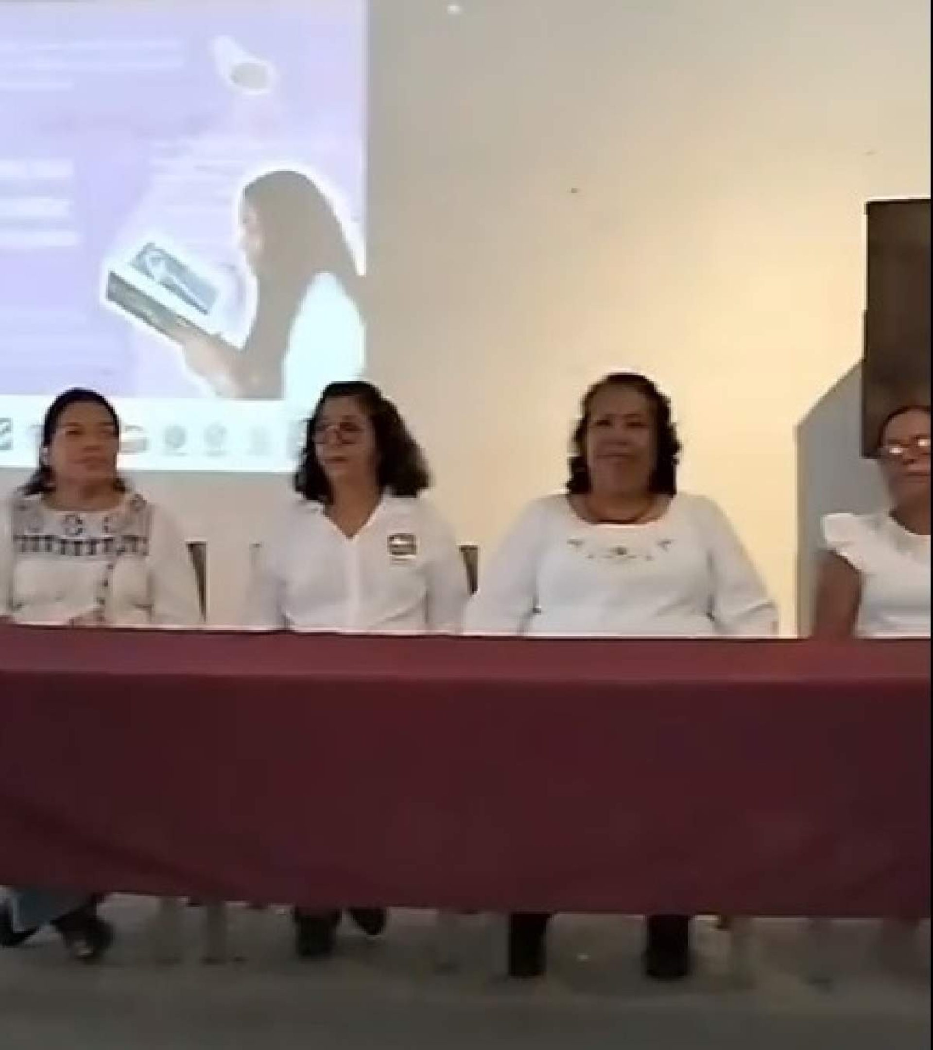 Realizan foro de mujeres emprendedoras