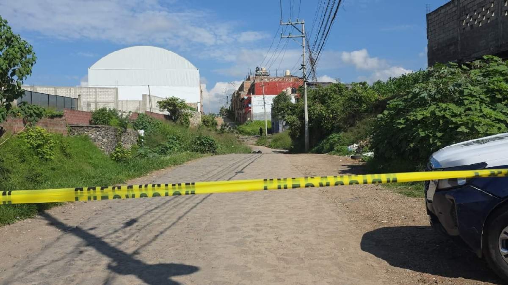 Asesinan a una mujer a bordo de su auto
