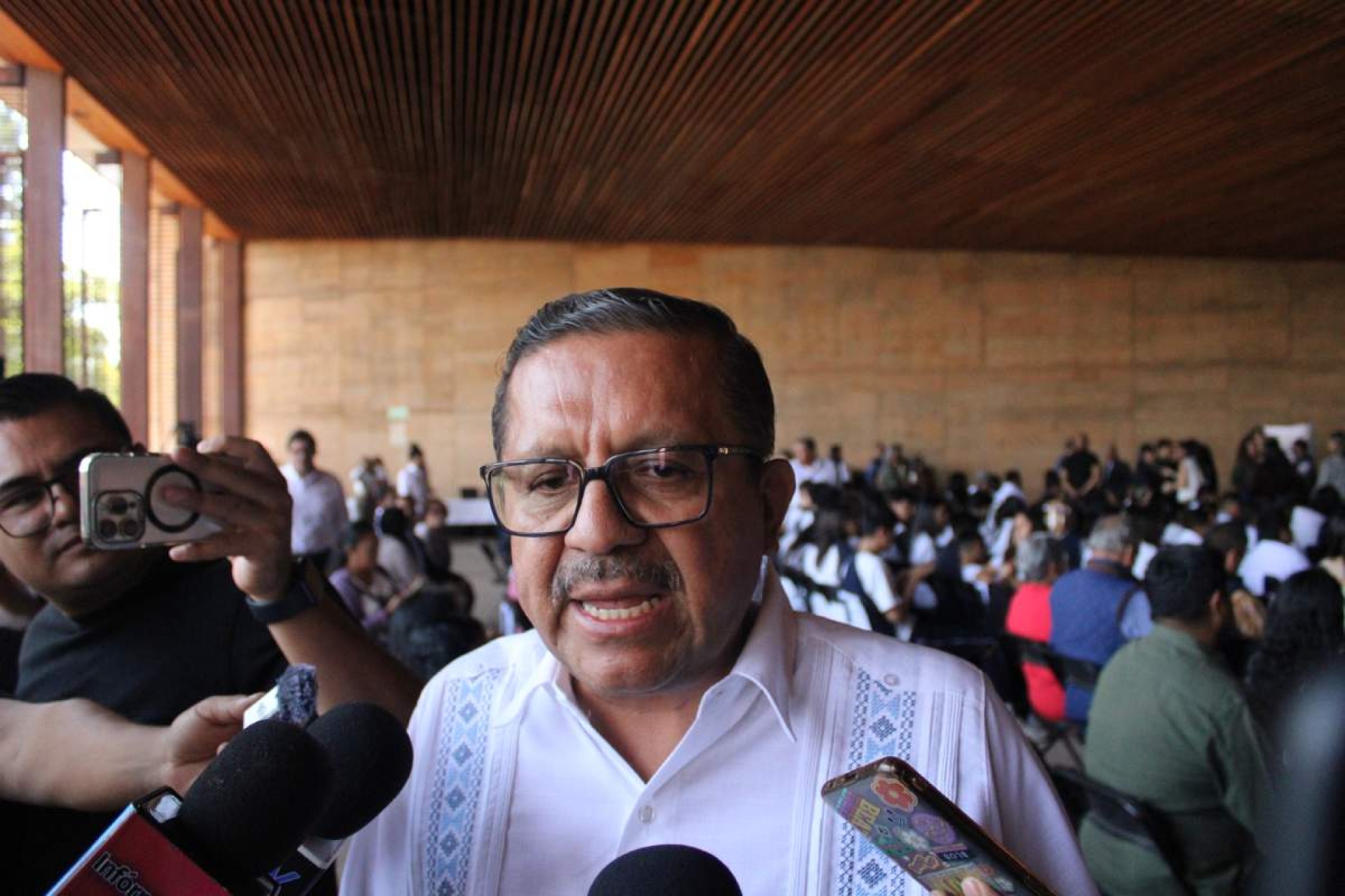 Confirman cese de funcionario del IEBEM