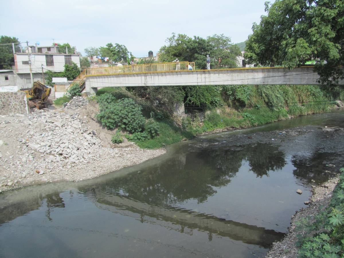 Desmontan antiguo puente “Los Naranjos” en Jojutla