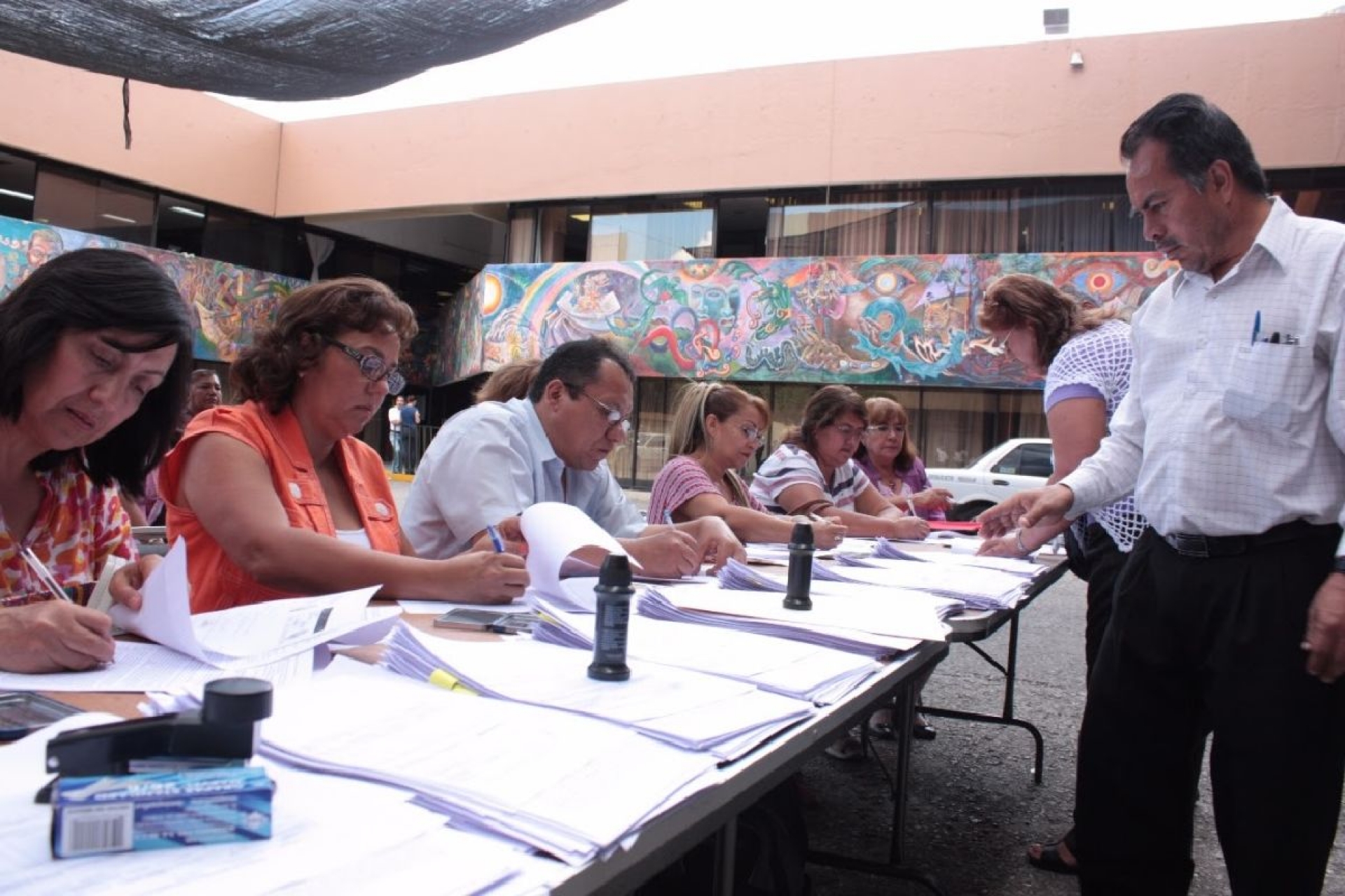 Instalan IEBEM y SNTE comisiones para revisar pendientes heredados