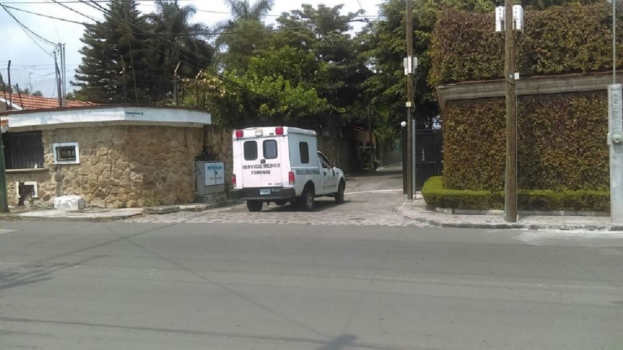 Encuentran un cadáver en el fondo de una barranca