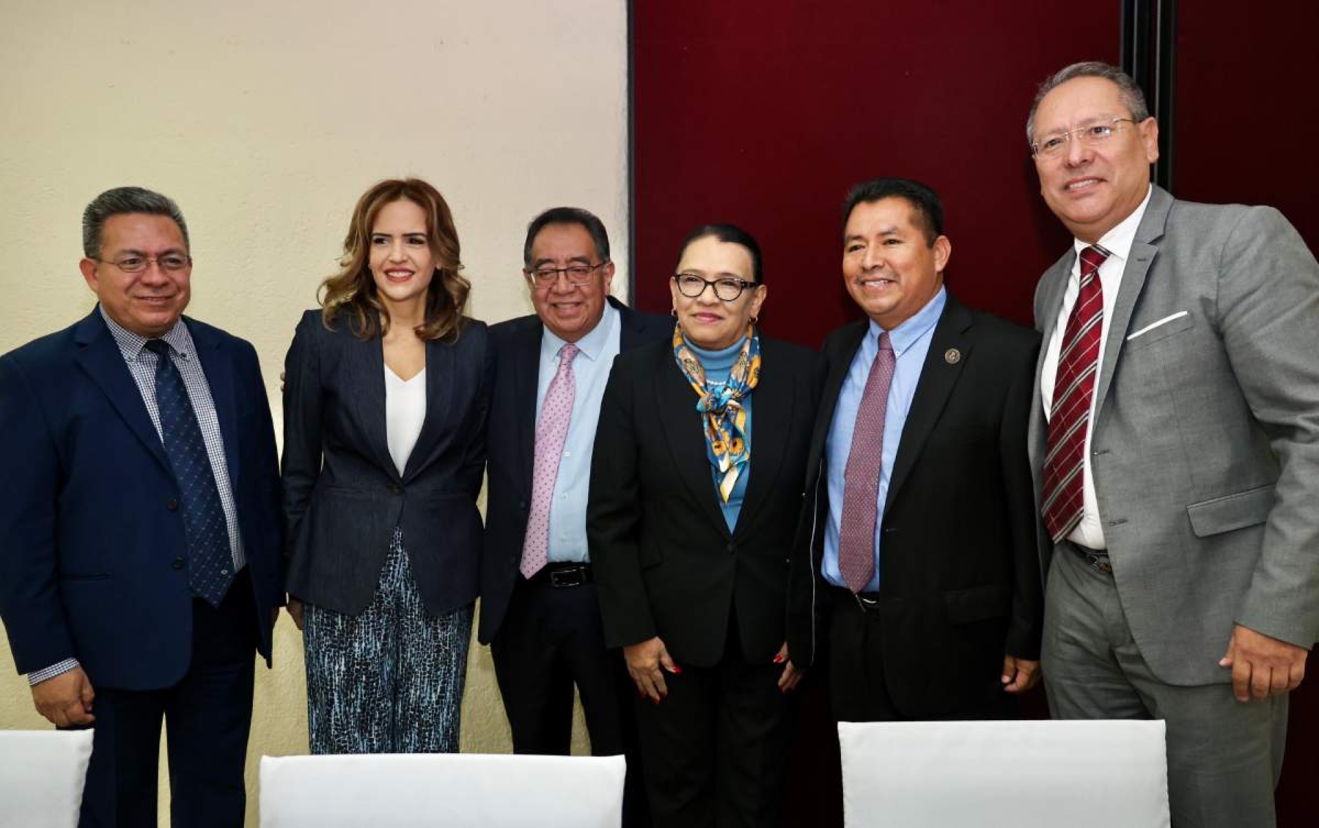 Pide gobierno a religiones apoyar a la pacificación del país