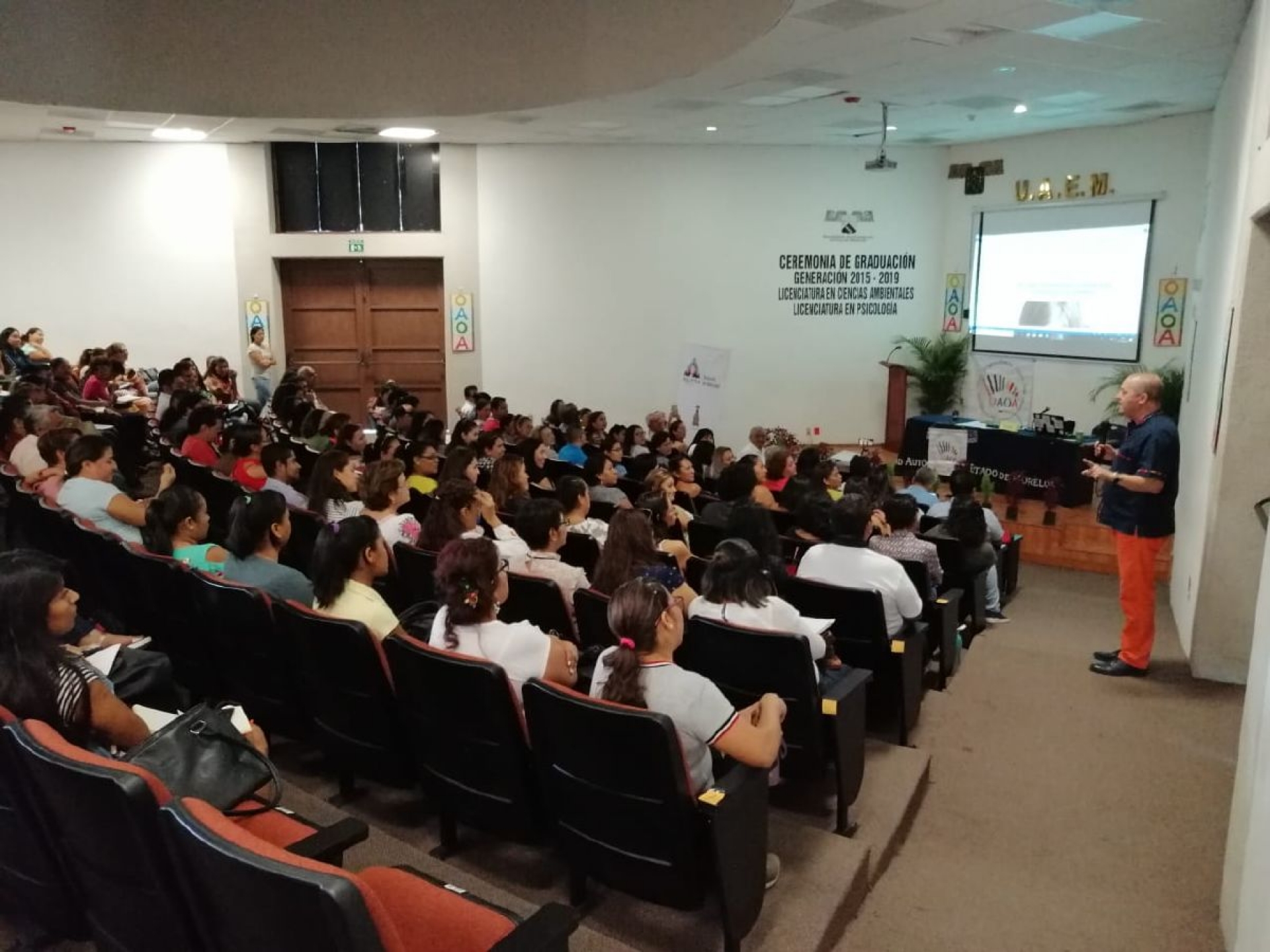 Capacitan a profesores para mejorar la enseñanza de las matemáticas