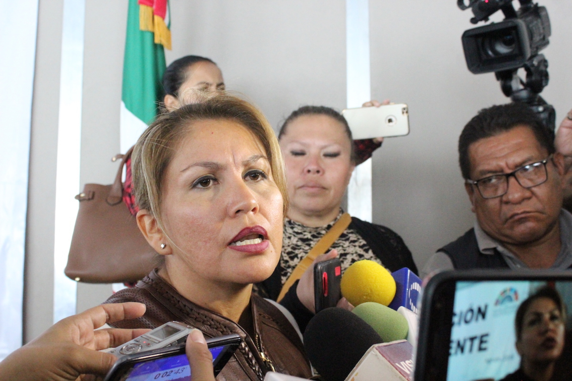 Acusan a Hortencia Figueroa de quedarse con el dinero destinado al pago de trabajadores del Congreso
