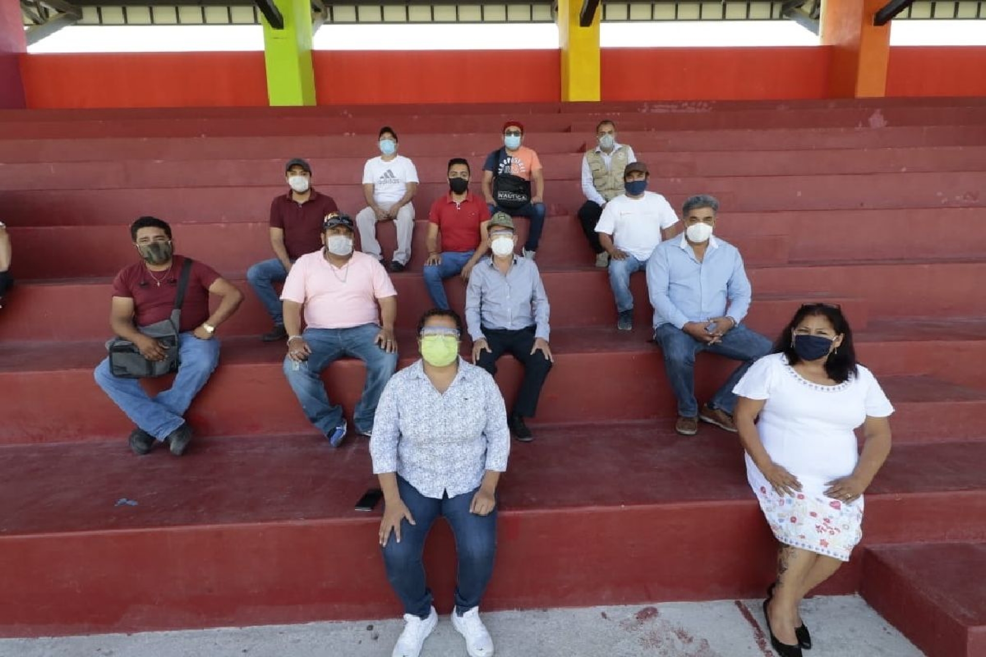 Comenzó la apertura de comercio esencial en tianguis de Yautepec