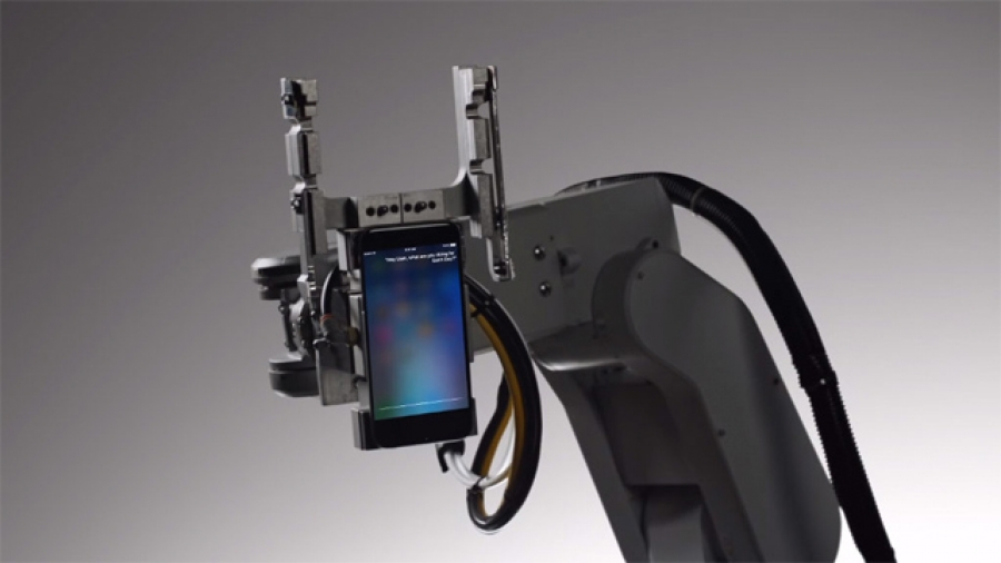 Apple festeja el Día de la Tierra… ¡matando a Siri!