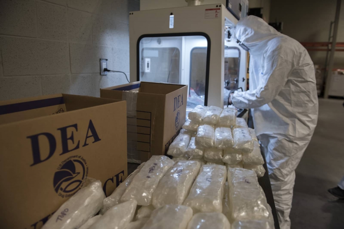 La DEA lanza alerta por medicinas falsas con fentanilo producidas en México