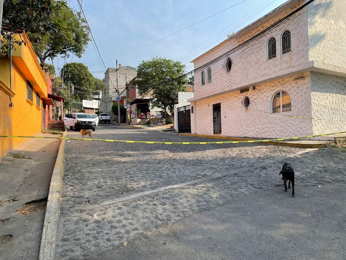 Dejan dos cadáveres en Santa María Ahuacatitlán