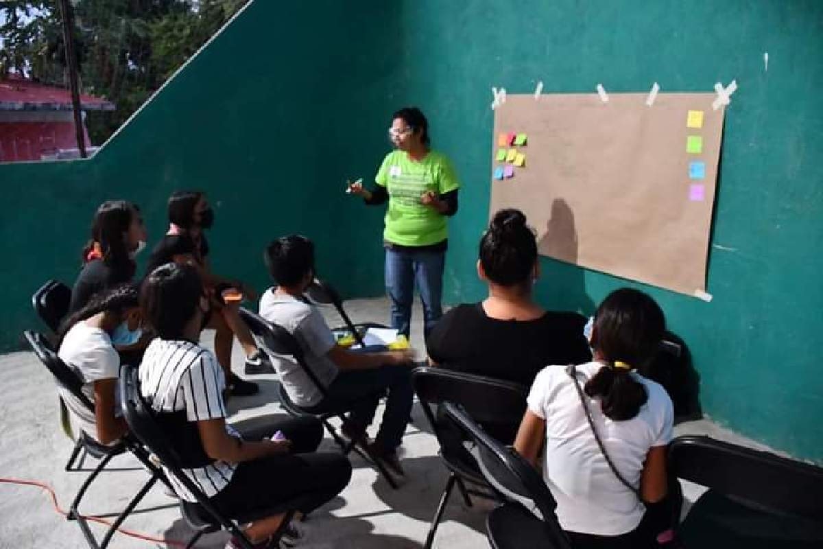 Promueven educación sexual en la colonia Matamoros de Tetecala