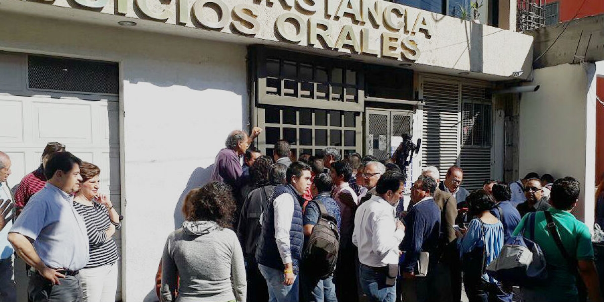 Al momento: Acude Vera Jiménez a comparecer en Juzgados de Control y Juicios Orales