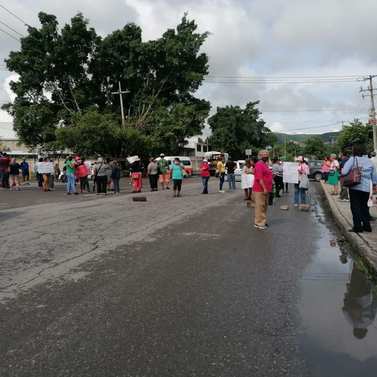 Vecinos de Galeana y Chiverías vuelven a protestar por falta de agua