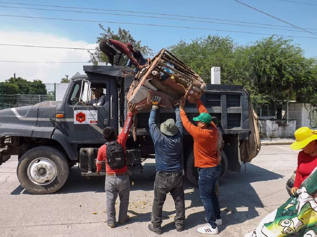 Realizan segunda campaña contra el dengue en Zacatepec