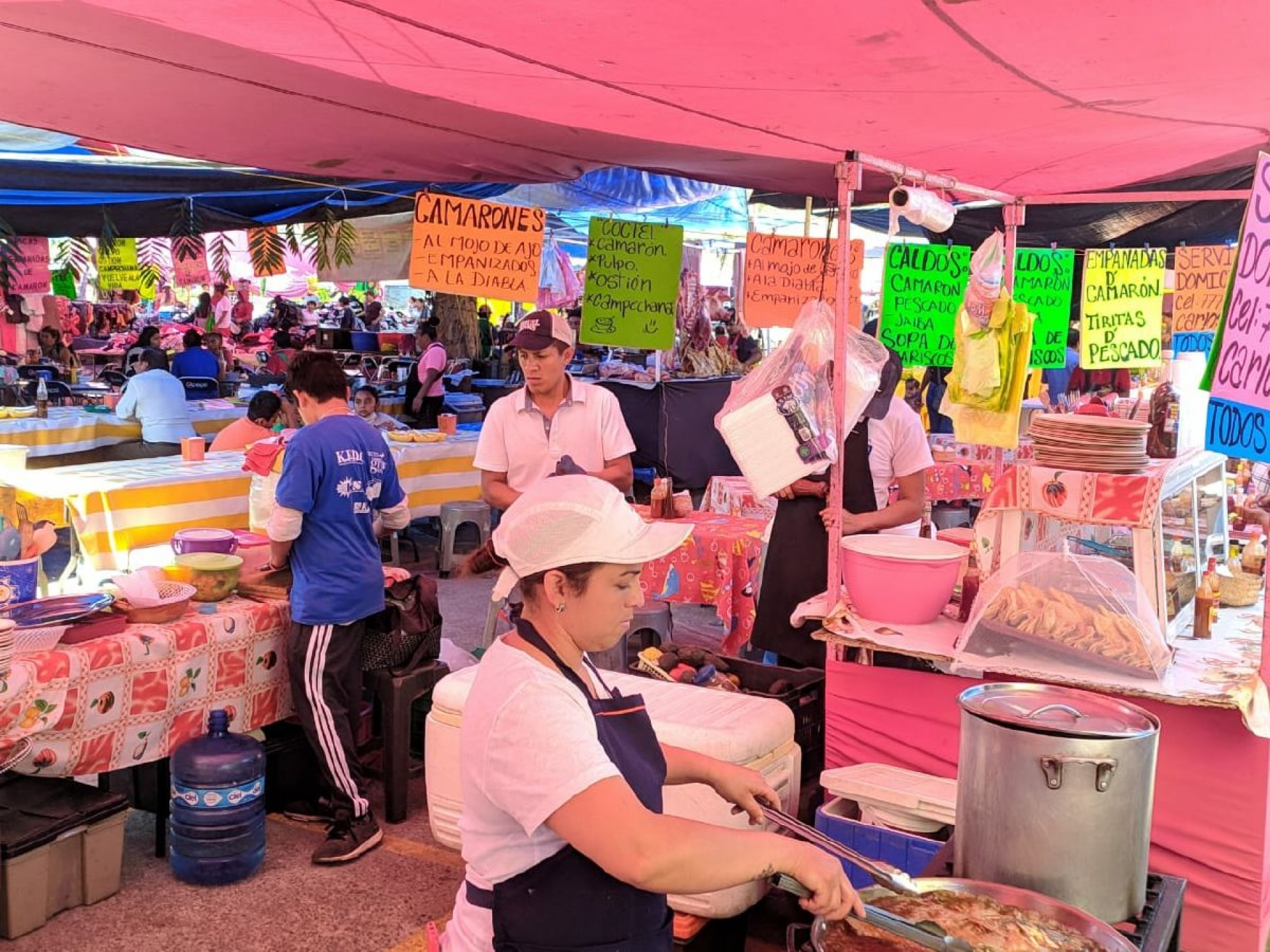 Invitan a consumir en tianguis locales
