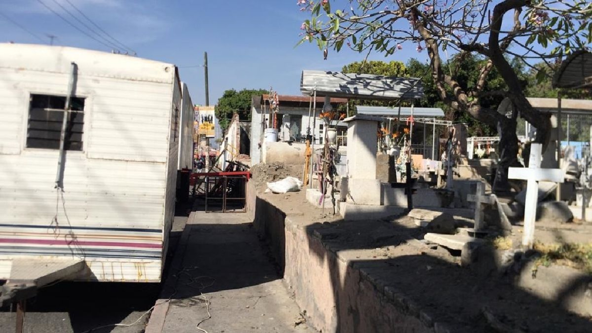 Inicia reconstrucción de barda del panteón municipal de Cuautla