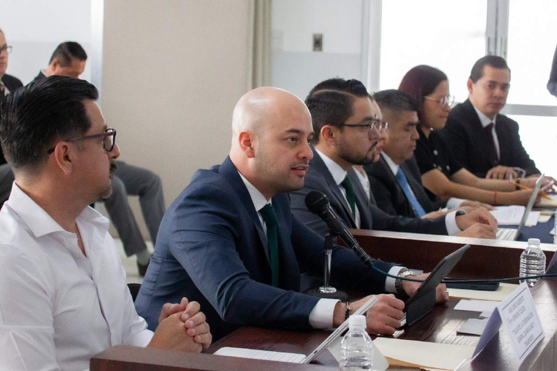 Instan a alcaldes a regular alcohol