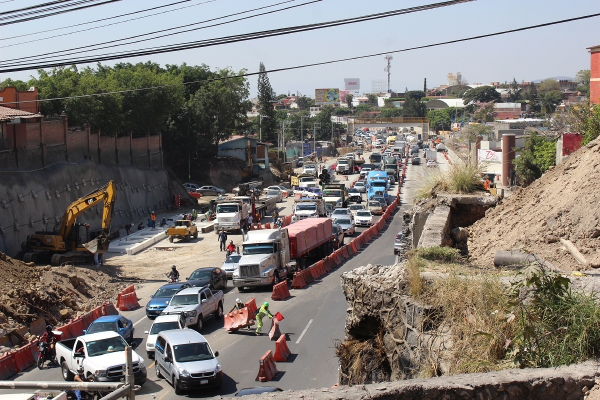 Contratan personal para acelerar trabajos del Paso Exprés
