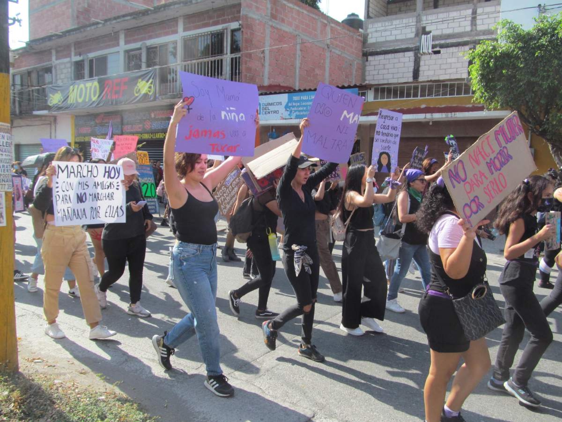 'Adelitas Violetas' llaman a marchar por el Día de la Mujer en Jojutla