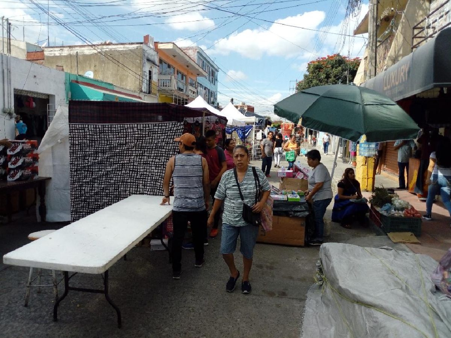 Cierran calles de Cuautla para las ventas del Día de Reyes