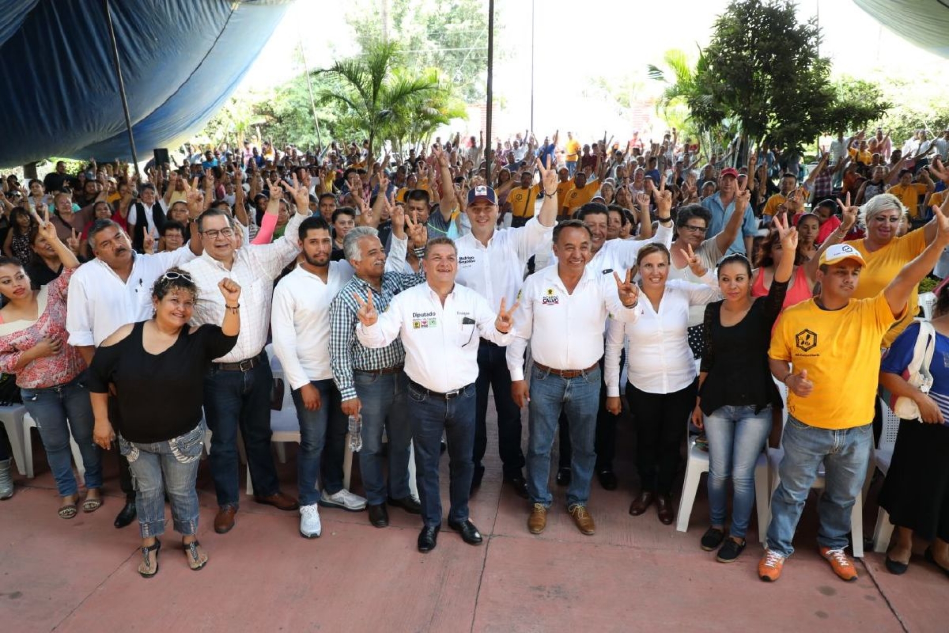 Se reúne Rodrigo Gayosso con militantes del PRD de Cuautla