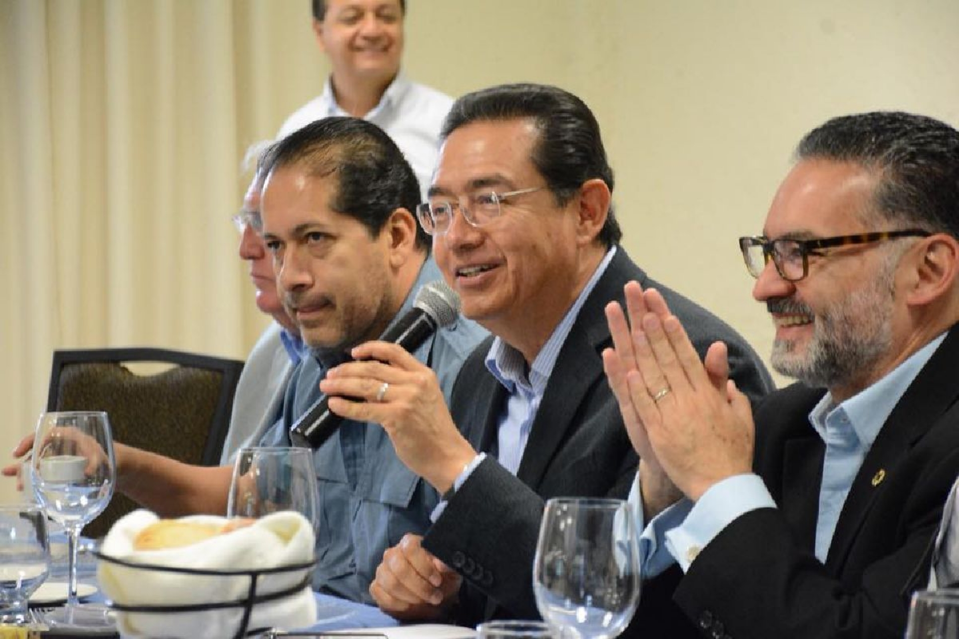Caballero Solano pide licencia a la diputación local