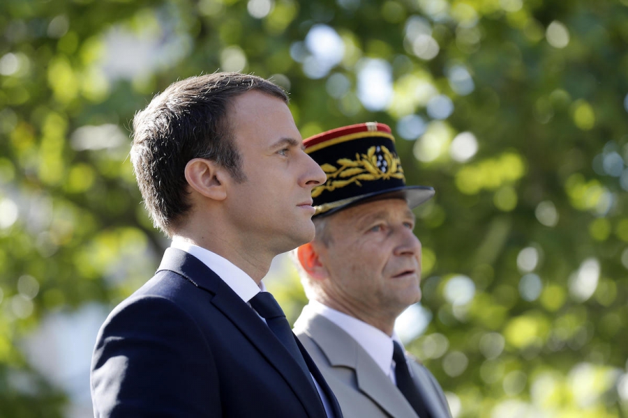 Jefe del ejército francés renuncia por disputa con Macron