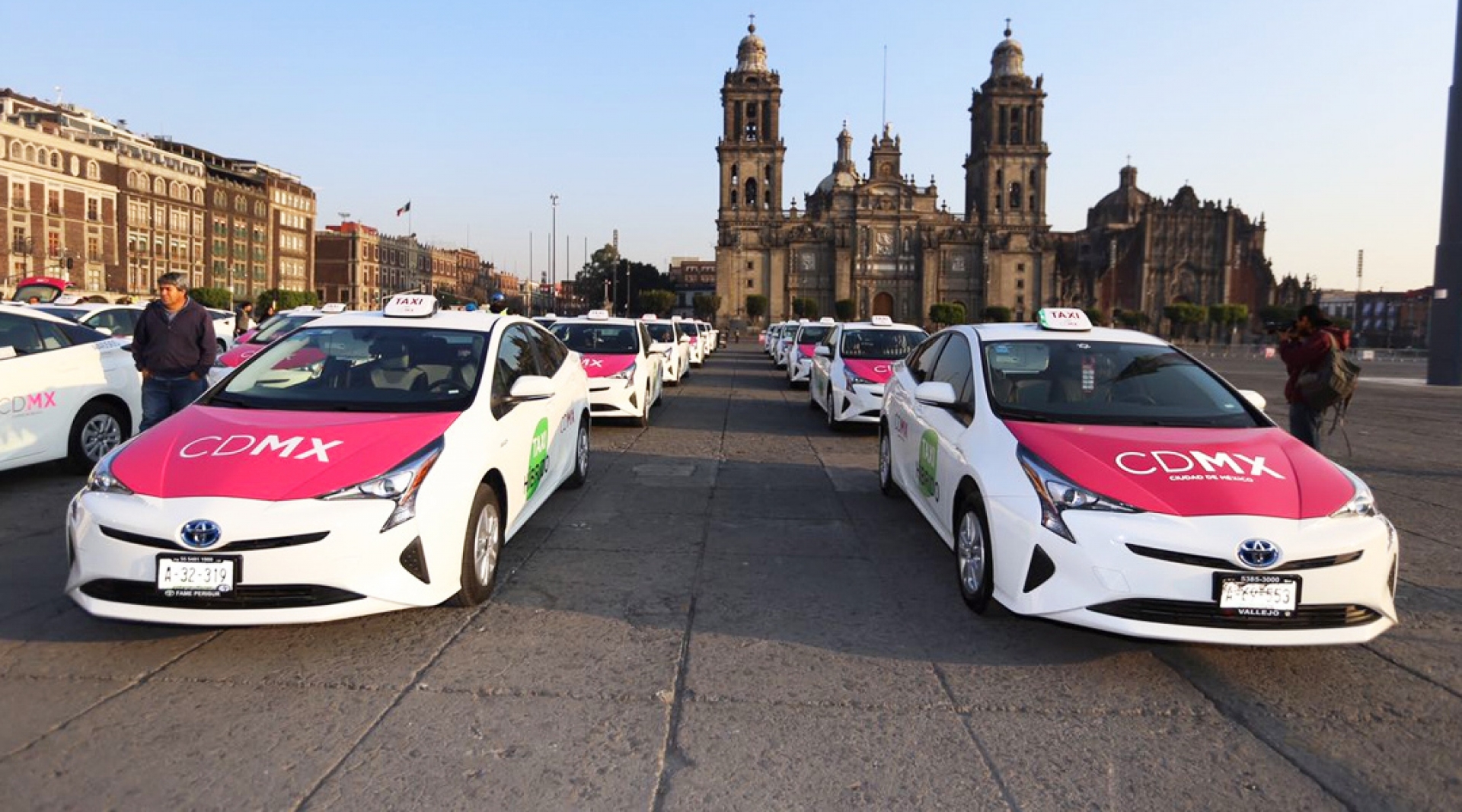 ¡Adiós a los taxímetros! Los taxis cobrarán con app y tendrán botón de pánico